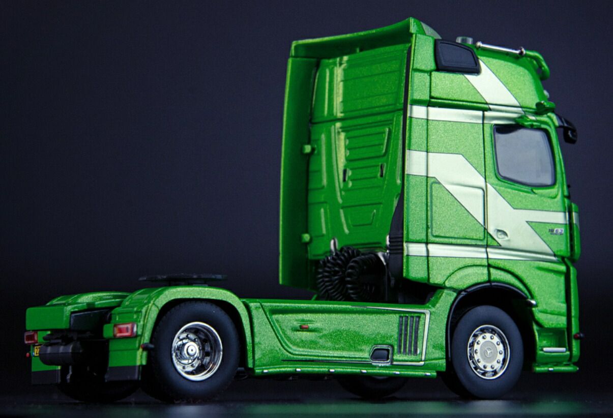 Robin Eriks Mercedes-Benz Actros Gigaspace 4 x 2 Edition 1トラック トラクタヘッド IMC 建設機械模型 工事車両 1 50 ミニチュア