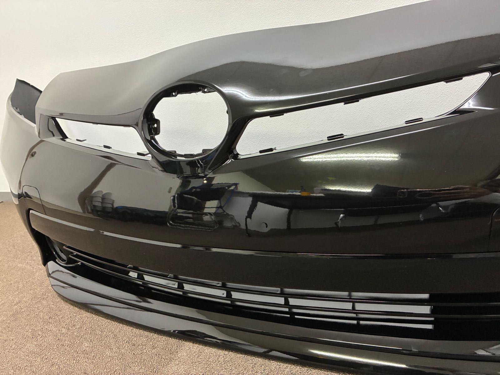 TOYOTA 30系プリウス/30プリウス後期 ブラックフロントバンパー