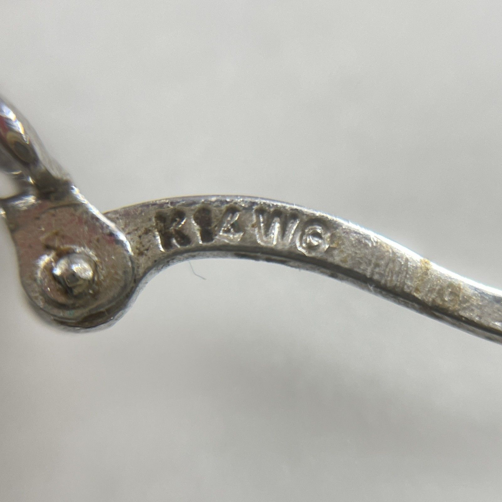 ☆ K14WG刻印 ホワイトゴールド ハワイアンフラワー フープピアス 両耳