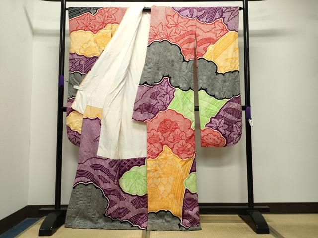 総絞り 立波雲取り松文