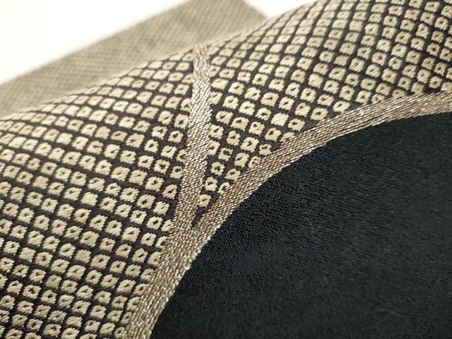 黒地 金糸