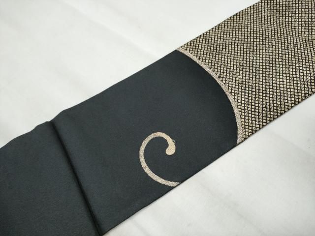 黒地 金糸