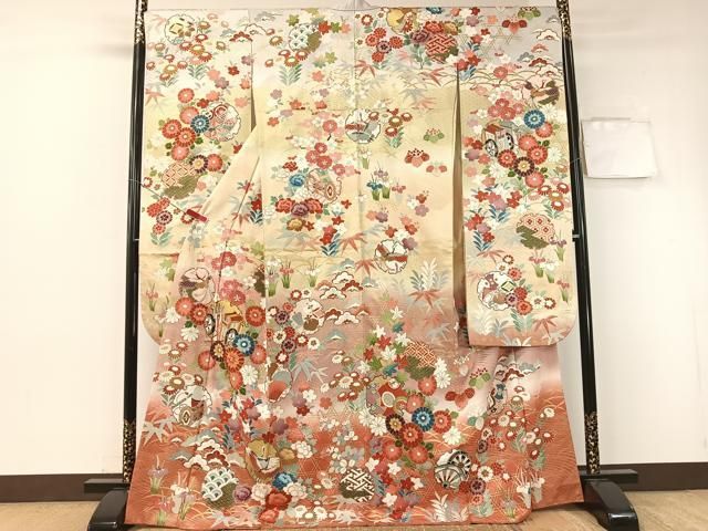 平和屋着物○豪華振袖 駒刺繍 雪輪吉祥花鳥文 暈し染め 金彩 正絹 逸品