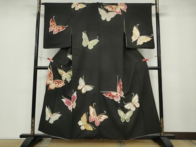 平和屋着物○セミアンティーク 訪問着 駒刺繍 舞蝶文 黒地 金彩 正絹