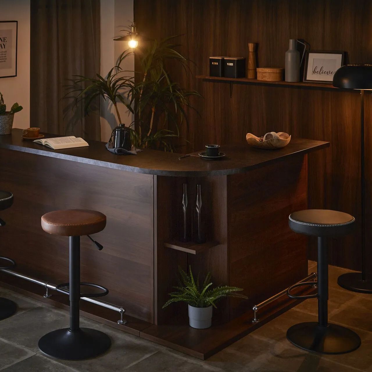 コーナーカウンター