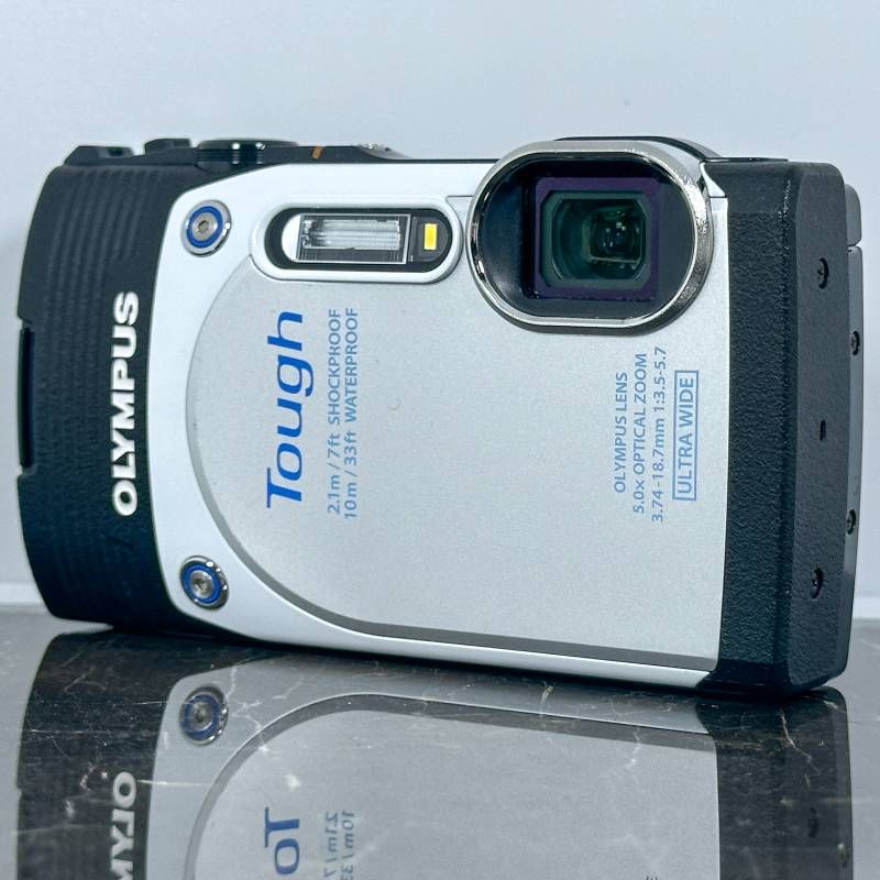 OLYMPUS Tough TG-850 防水 耐衝撃 タフネスコンデジ 1600万画素 裏面