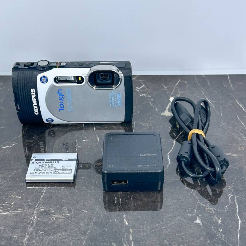 OLYMPUS Tough TG-850 防水 耐衝撃 タフネスコンデジ 1600万画素 裏面