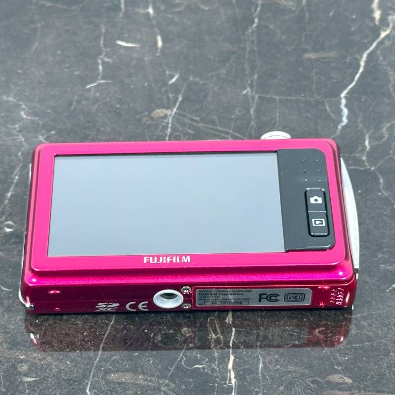 美品】FUJIFILM FinePix Z90 ピンク 1420万画素 28mm広角 光学5倍