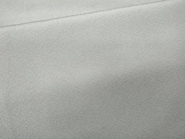 上質な色無地 薄梅鼠色