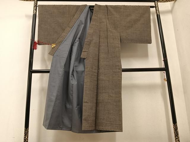 平和屋着物 男性 真綿結城紬 アンサンブル 手織り 色無地 江戸鼠色 おく玉 奥順織物謹製 反端付き 正絹 ph