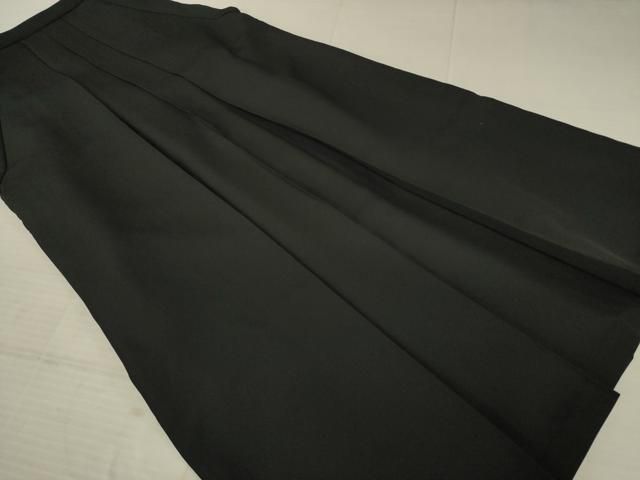 平和屋着物 女性 行灯袴 刺繍 ワンポイント 椿 黒地 金糸 洗える着物 ck