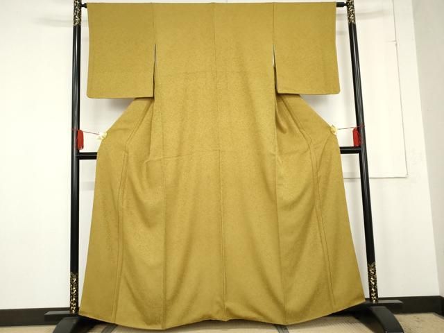 平和屋着物 上質な色無地 作家物 紋意匠 本草木染 山吹茶色 正絹 cs