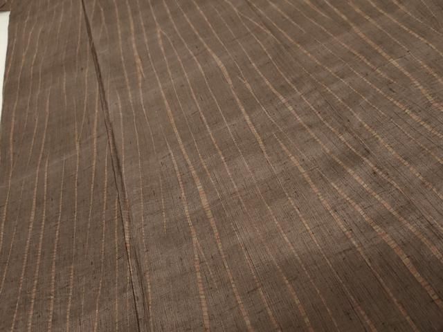 平和屋着物○伝統工芸士 七代目 吉澤与市 紬 竜巻絞り 変わり縞 三越