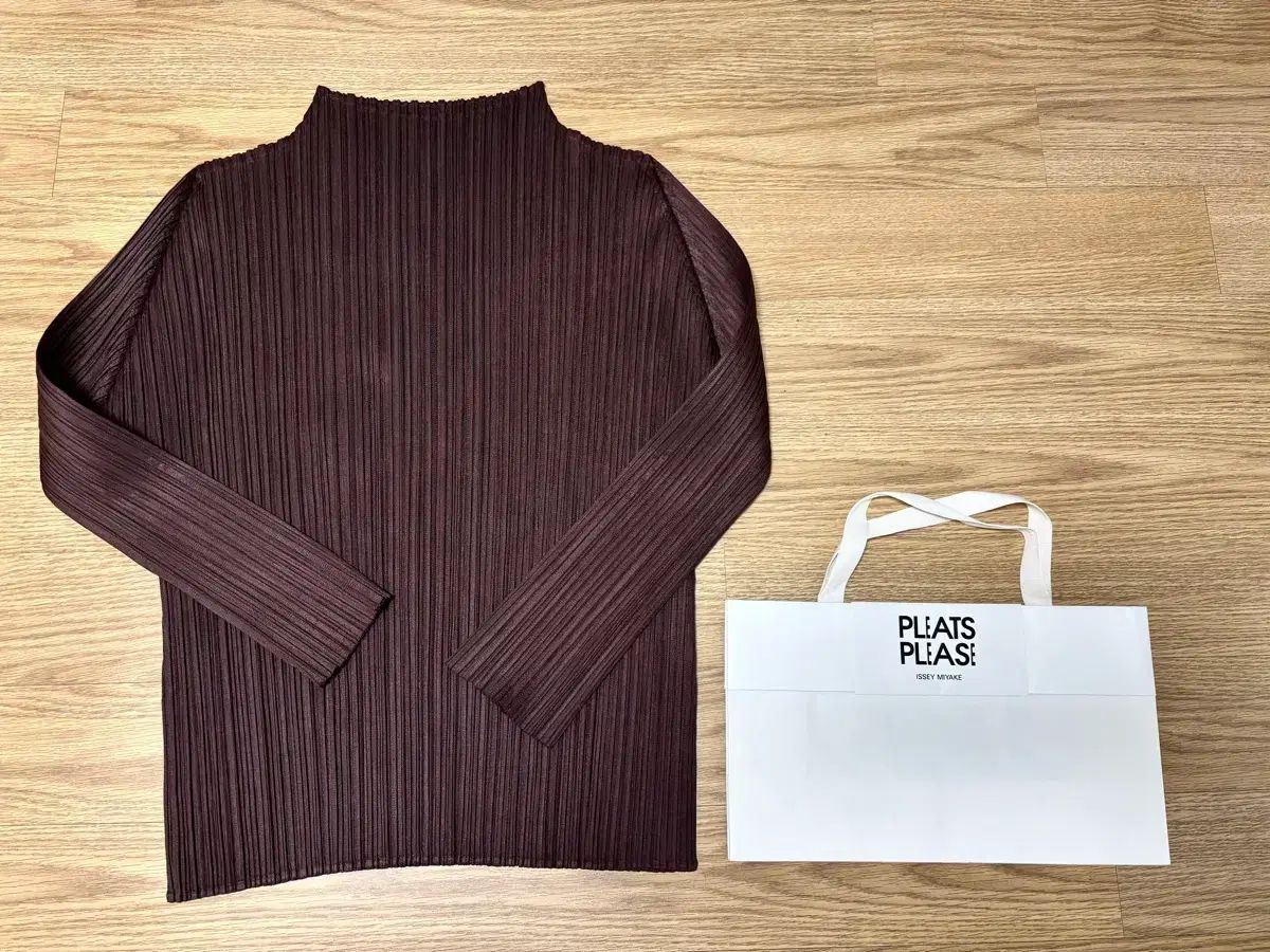 プリーツプリーズ ベーシック 長袖 スポーツブラ ブラウン サイズ3 55-55半