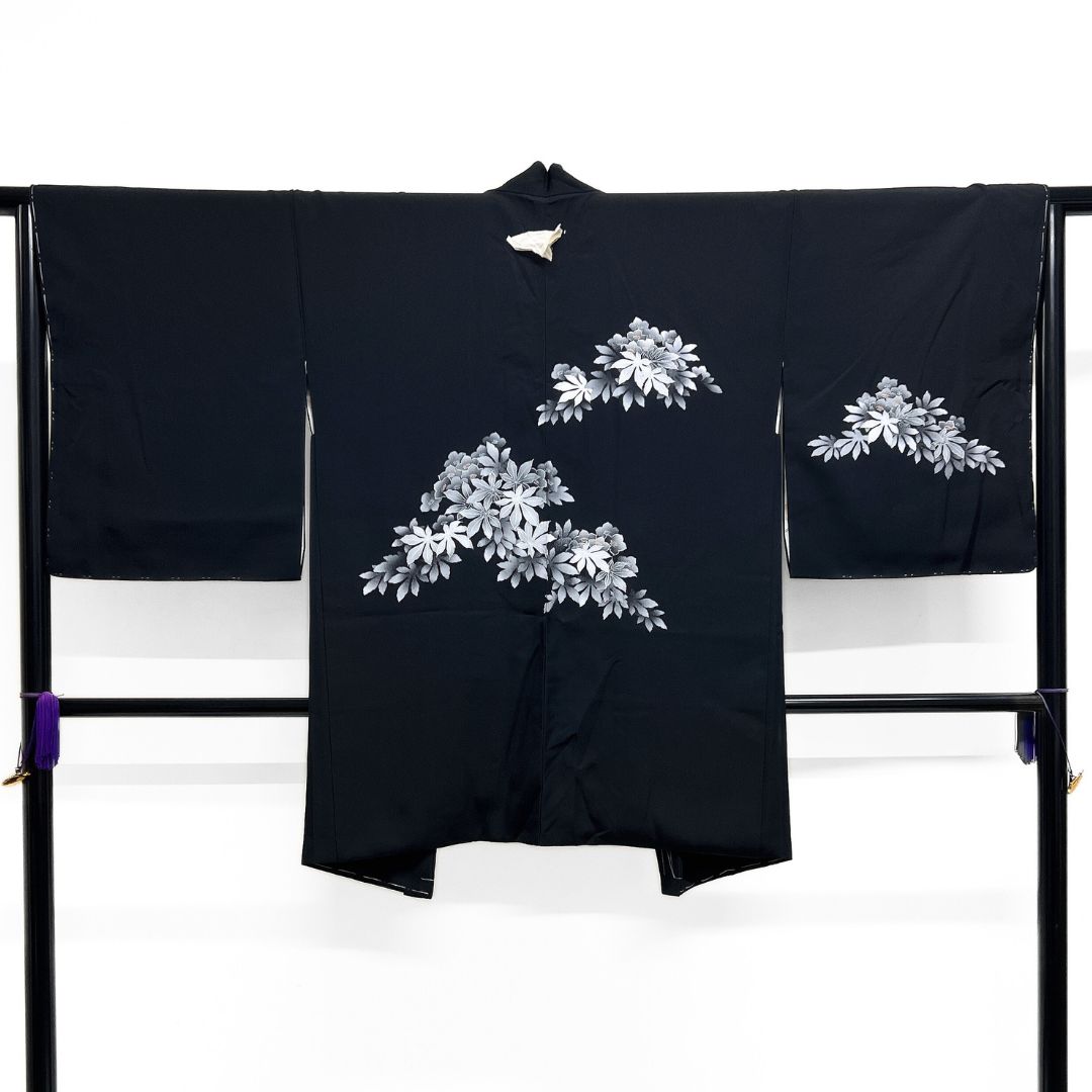 未着用 麻の葉 桔梗 五三桐 黒地 黒羽織 着物 123 b d ms