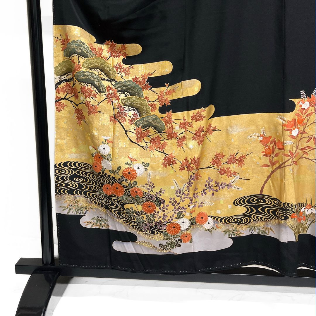 黒留袖 金駒刺繍 金彩 菊 観世水 松 楓 着物 123b d ms - メルカリ