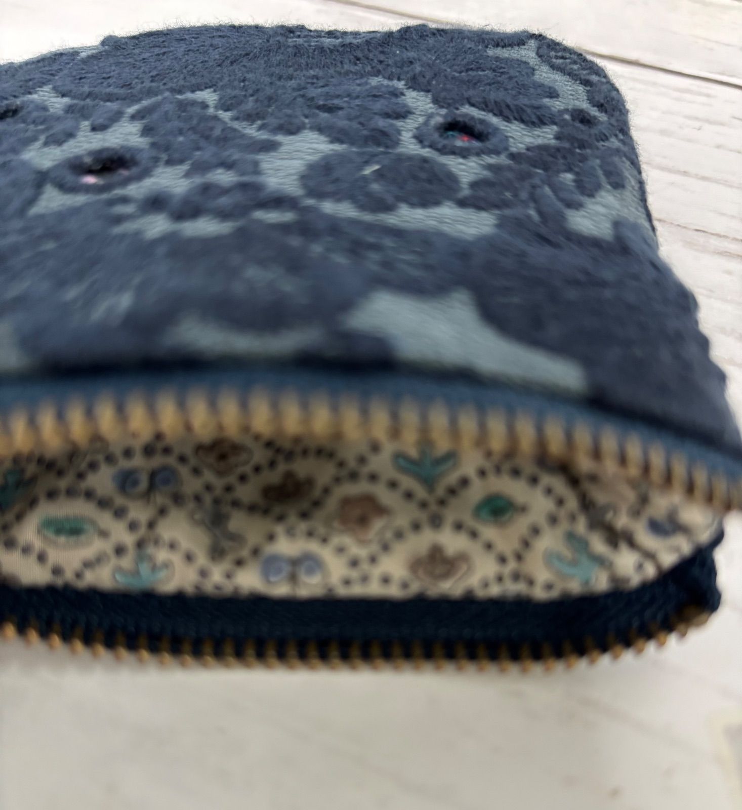 ハンドメイド ミナペルホネン smile flower ネイビーのミニポーチ