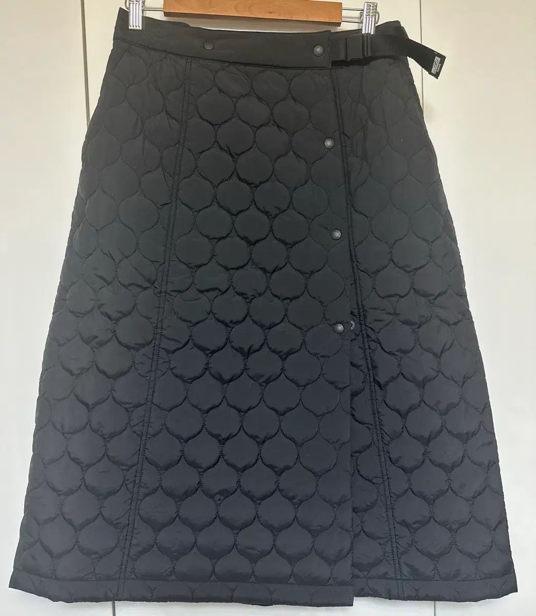 NEPA キルティング ダウン スカート ブラック