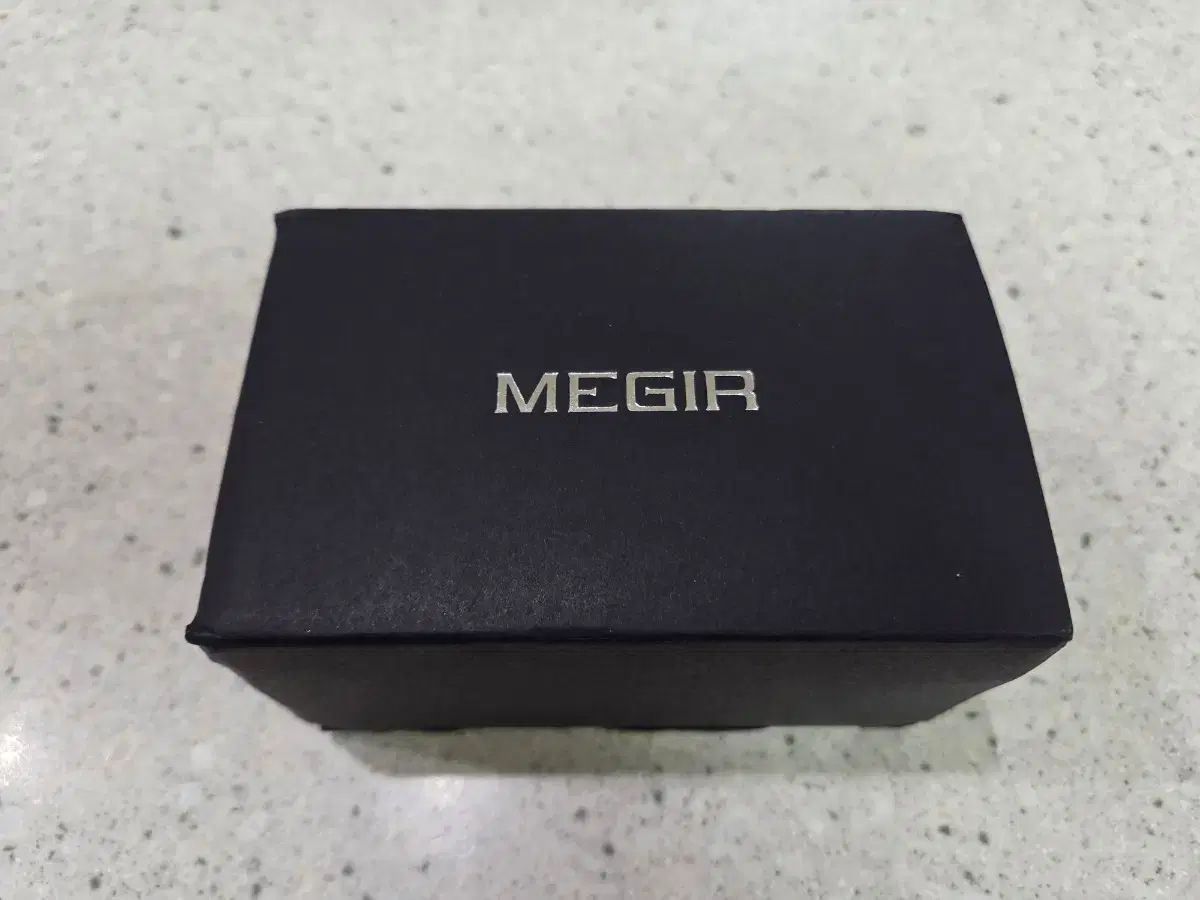 オマージュ トゥルービヨン