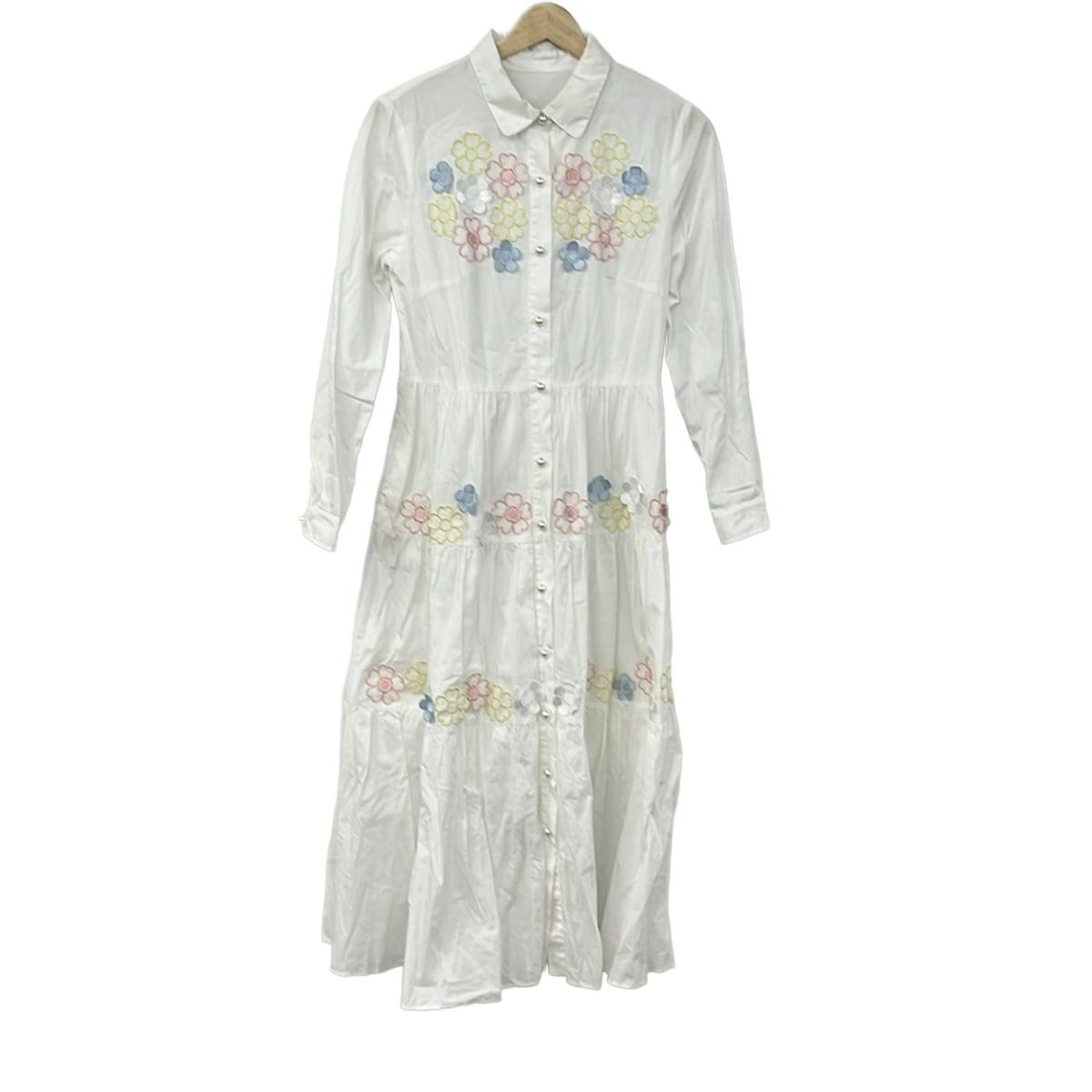 【今だけ限定価格】Chesty チェスティ 花柄刺繍長袖ブラウス 今だけ限定価格】Chesty チェスティ 花柄刺繍長袖ブラウス チェスティ