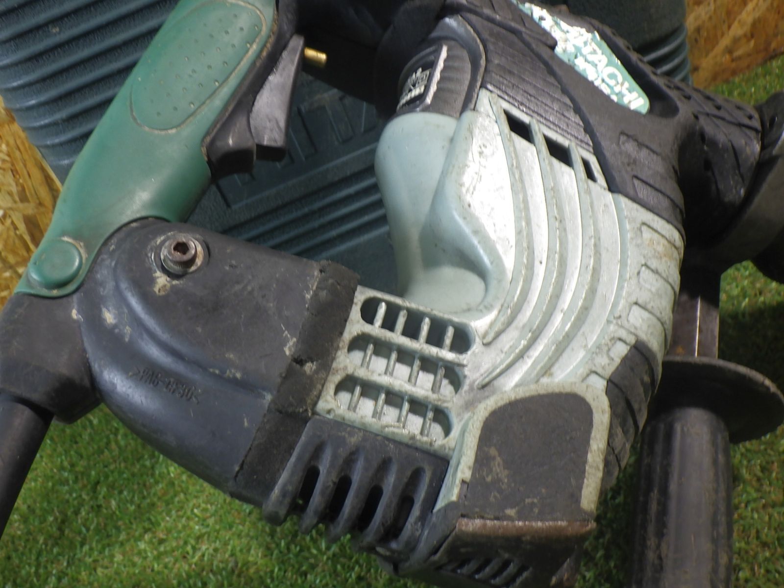 ハツリ作業に 品