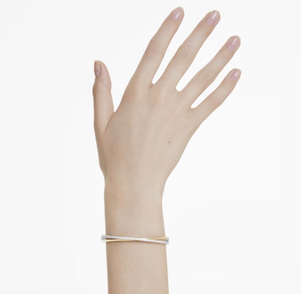 ほぼ新品 スワロフスキーSwarovski Hyperbolaバングル Mサイズ - メルカリ