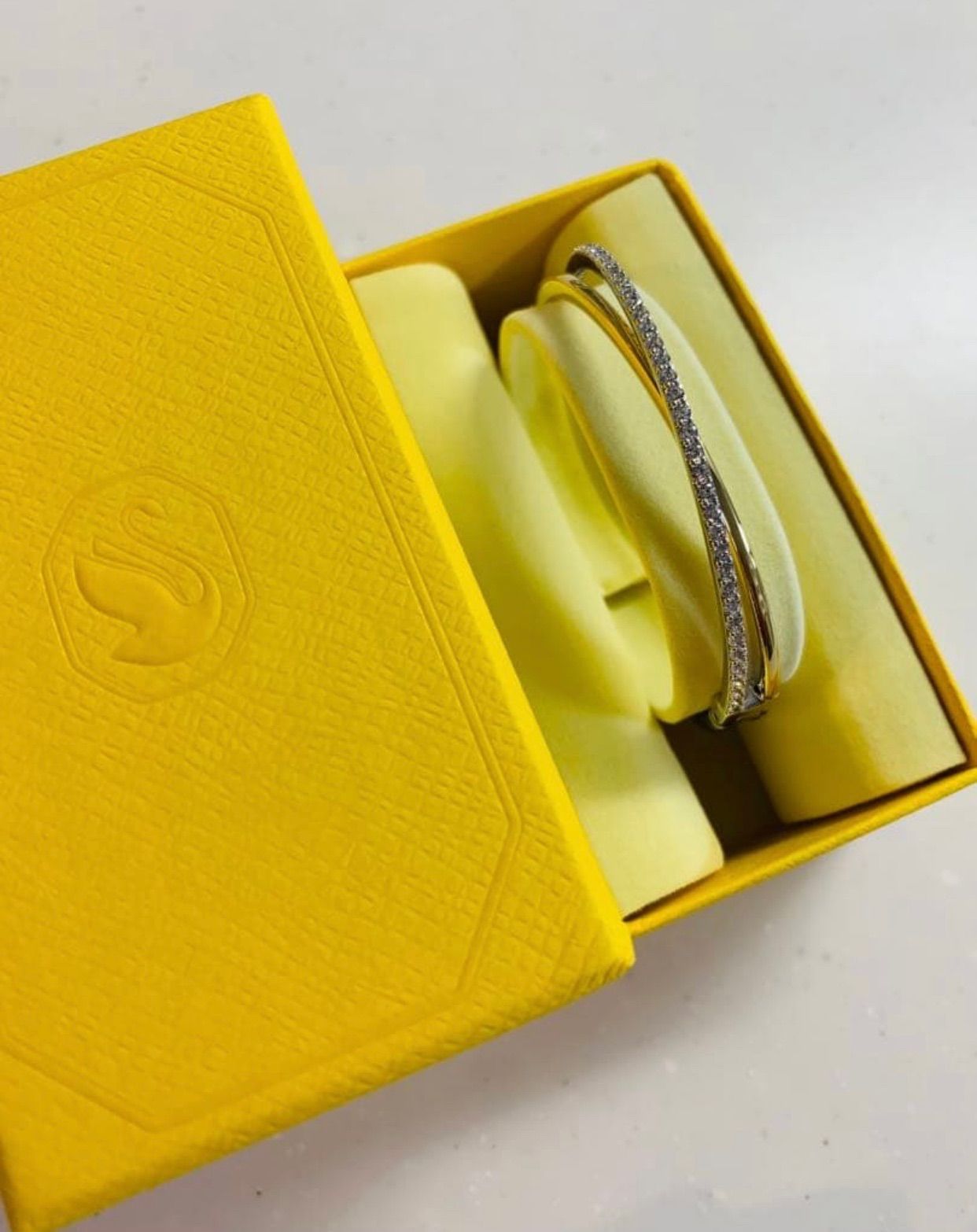 スワロフスキーSwarovski