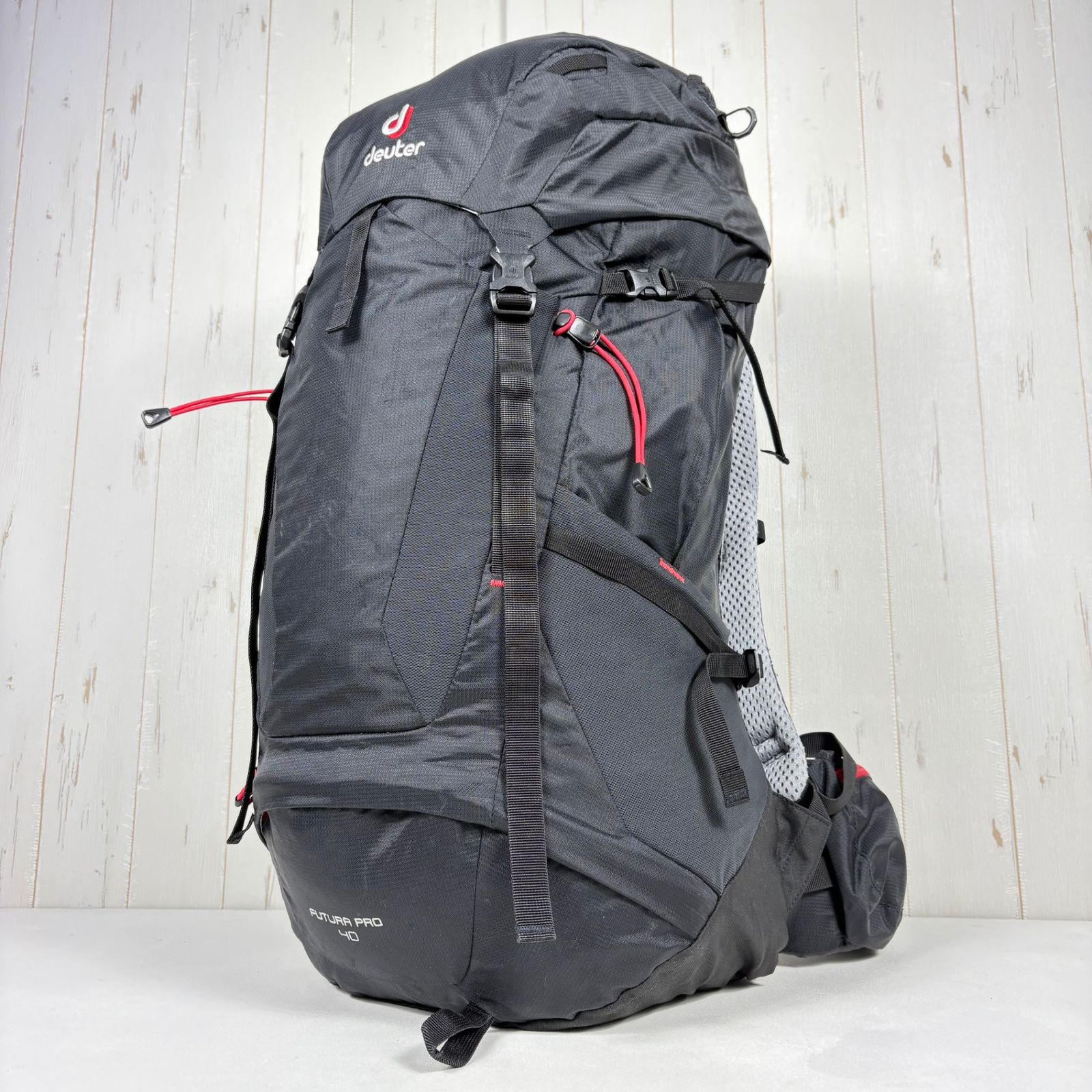 OneSize ブラック系 Deuter ドイター フューチュラ プロ 40 Futura Pro ナイロン バッグ ストレージ バックパック 容量 30 L～54 L z バックパッ
