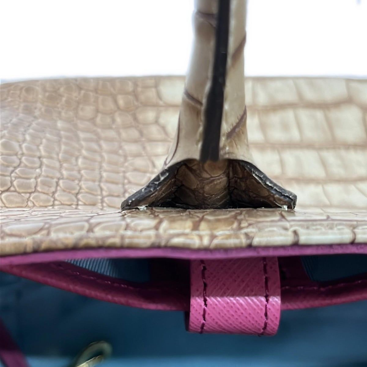 型押し加工 レザー