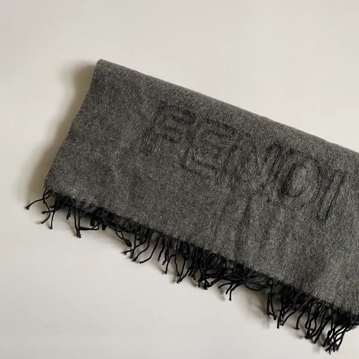 FENDI フェンディ ショップ マフラー OS マフラー ウール ブラック | Fendi