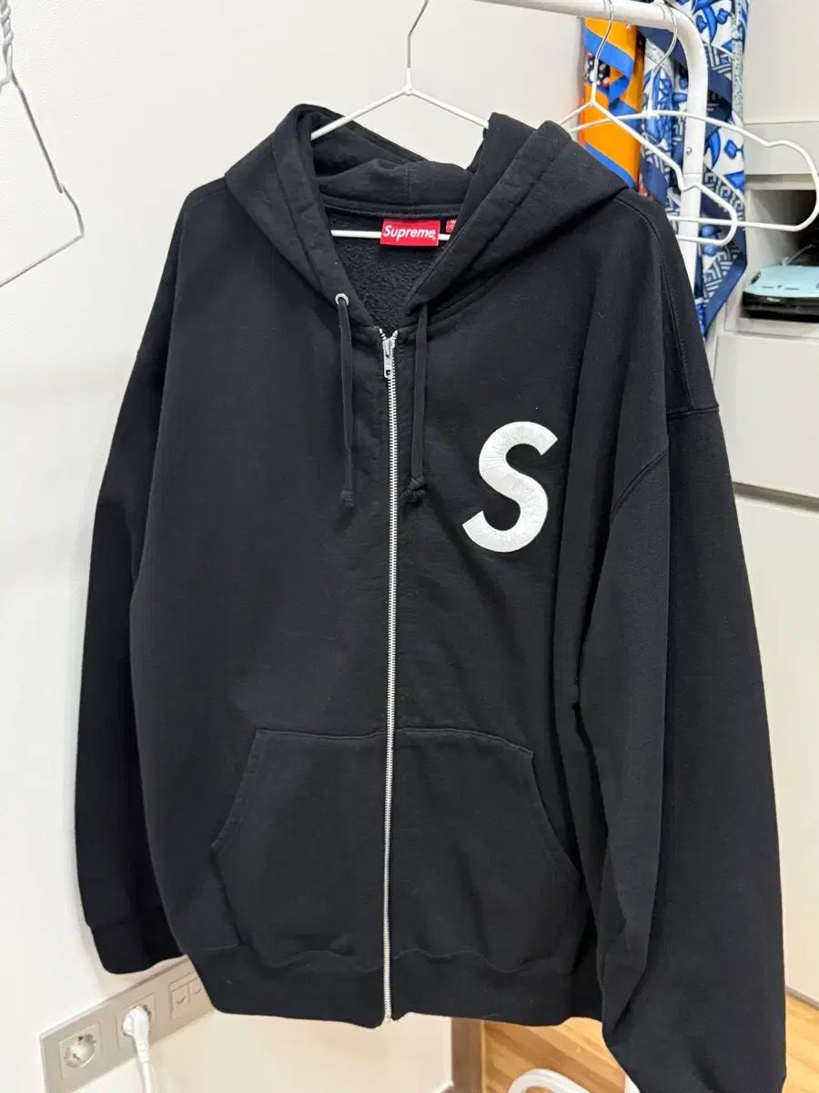 シュプリーム フードジップアップ 23 f w