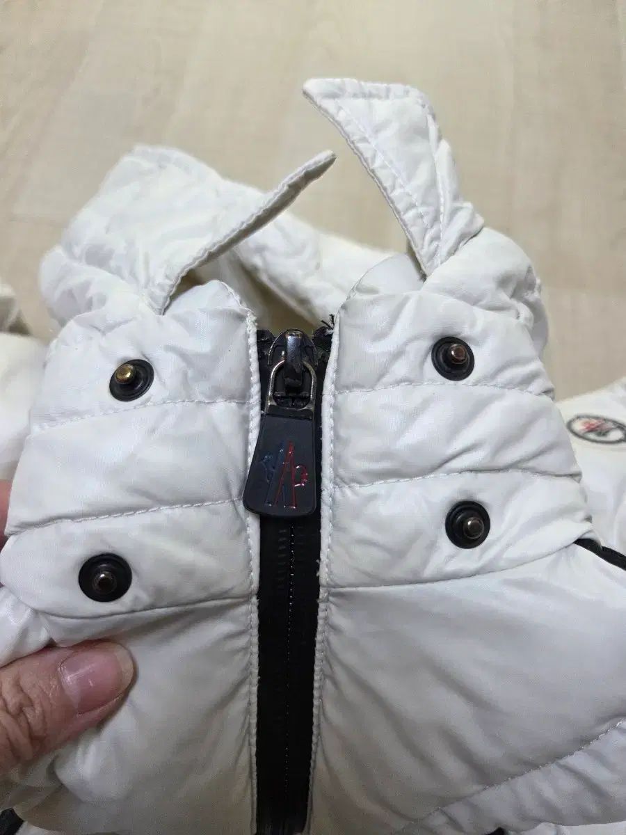 モンクレールキッズ ダウン