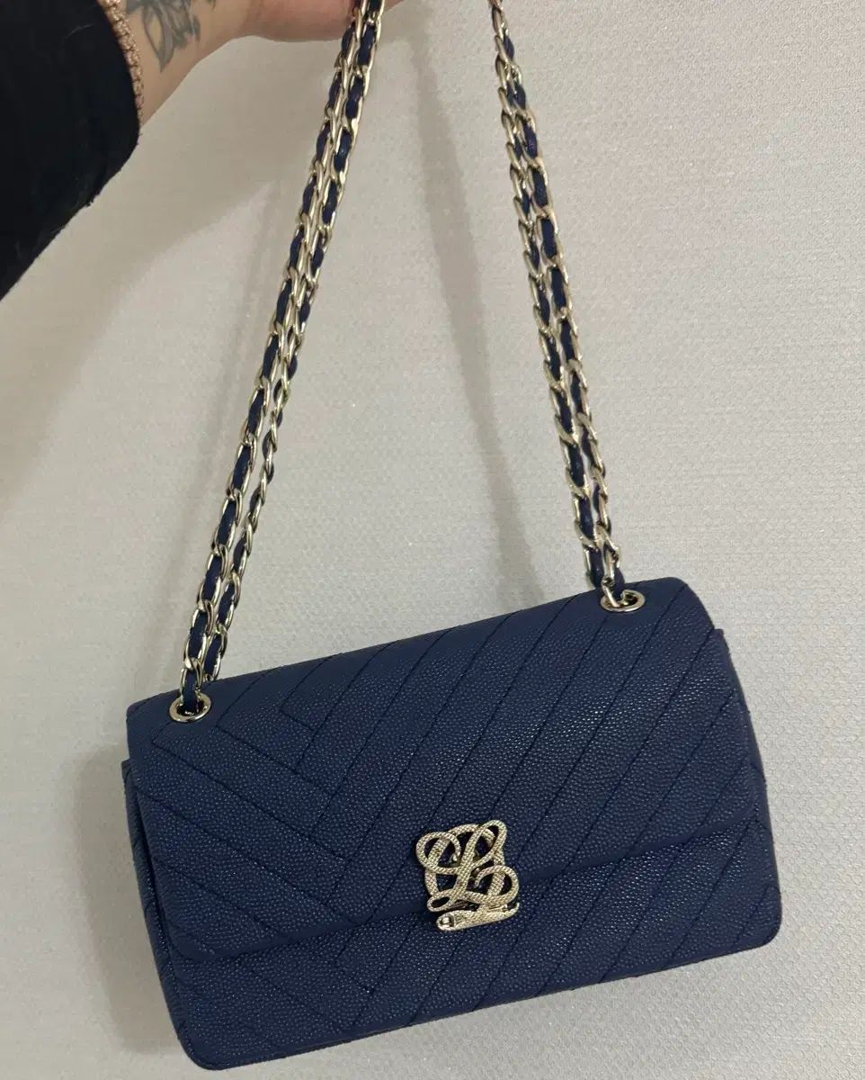 Louis Quatorze ルイキャトルズ ネイビ— キルティング チェーン バッグ