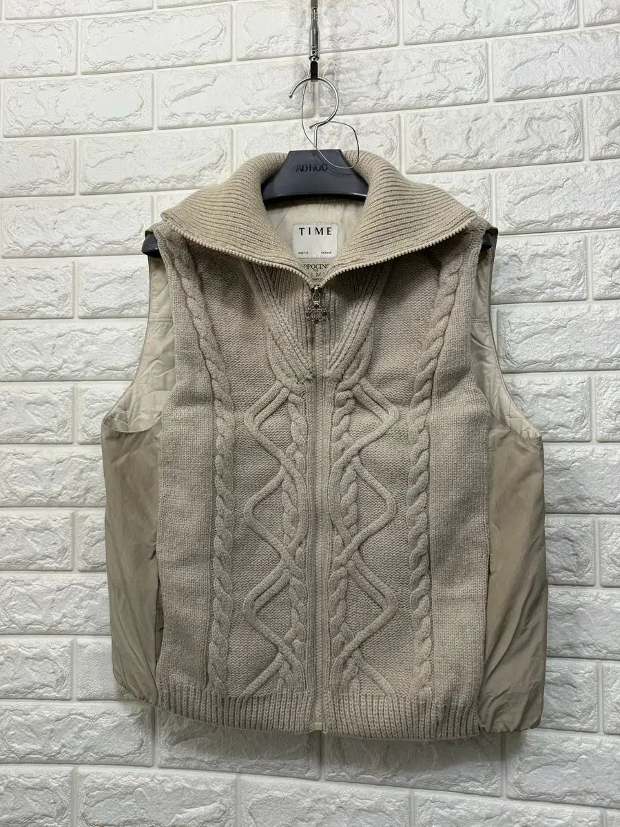 TIME カシミア グース ジップアップ ベスト 55