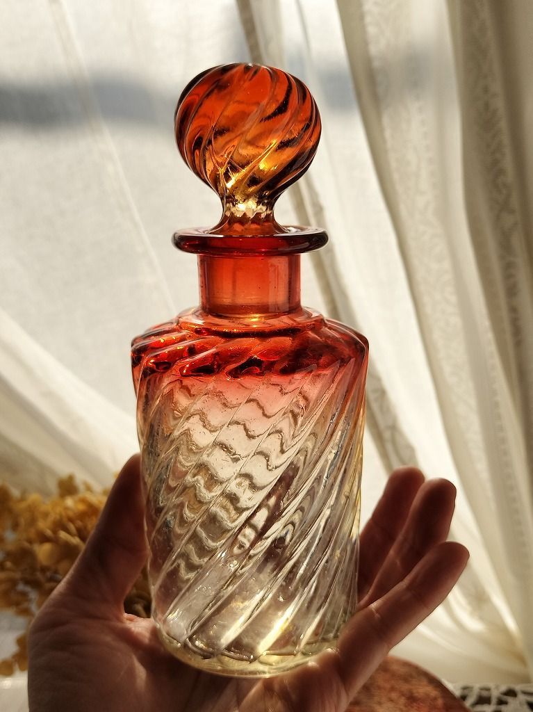 フランス アンティーク バカラ バンブー 赤い クリスタル香水瓶 1900年