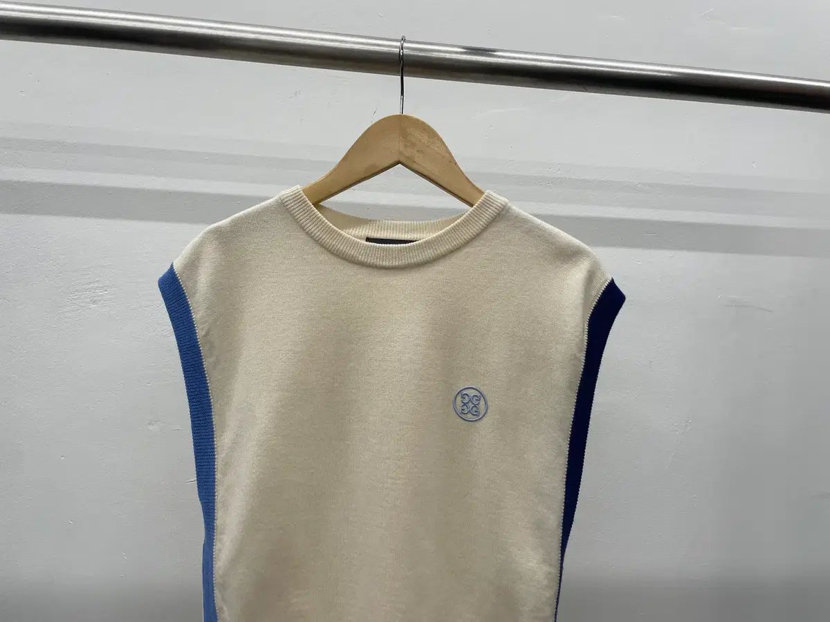 ジーフォア レディース - ゴルフ トップス G&frasl;FORE ニットベスト セーター G&frasl;FORE（ジーフォア）｜レディースのベスト一覧 WEAR ベスト ゴルフウェア ブラック系 ニットベスト秋冬 ニットジップベスト ベストの人気アイテム