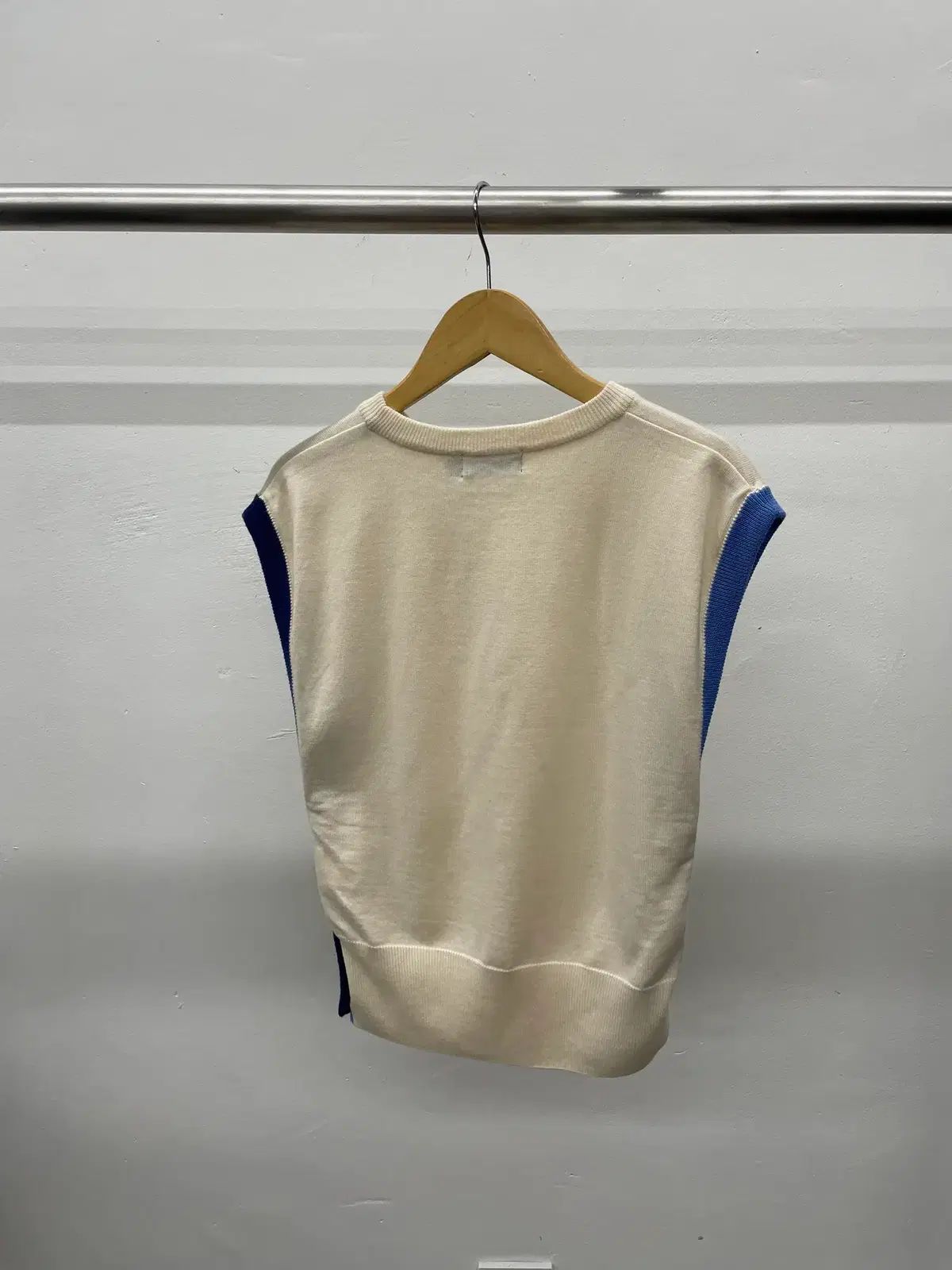 ジーフォア レディース - ゴルフ トップス G&frasl;FORE ニットベスト セーター G&frasl;FORE（ジーフォア）｜レディースのベスト一覧 WEAR ベスト ゴルフウェア ブラック系 ニットベスト秋冬 ニットジップベスト ベストの人気アイテム