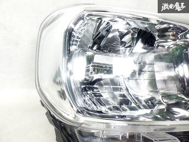スズキ　スペーシア　MK94S 純正　右　ヘッドライト　LED スズキ スペーシア MK94S 純正 LED 右 ヘッドライト