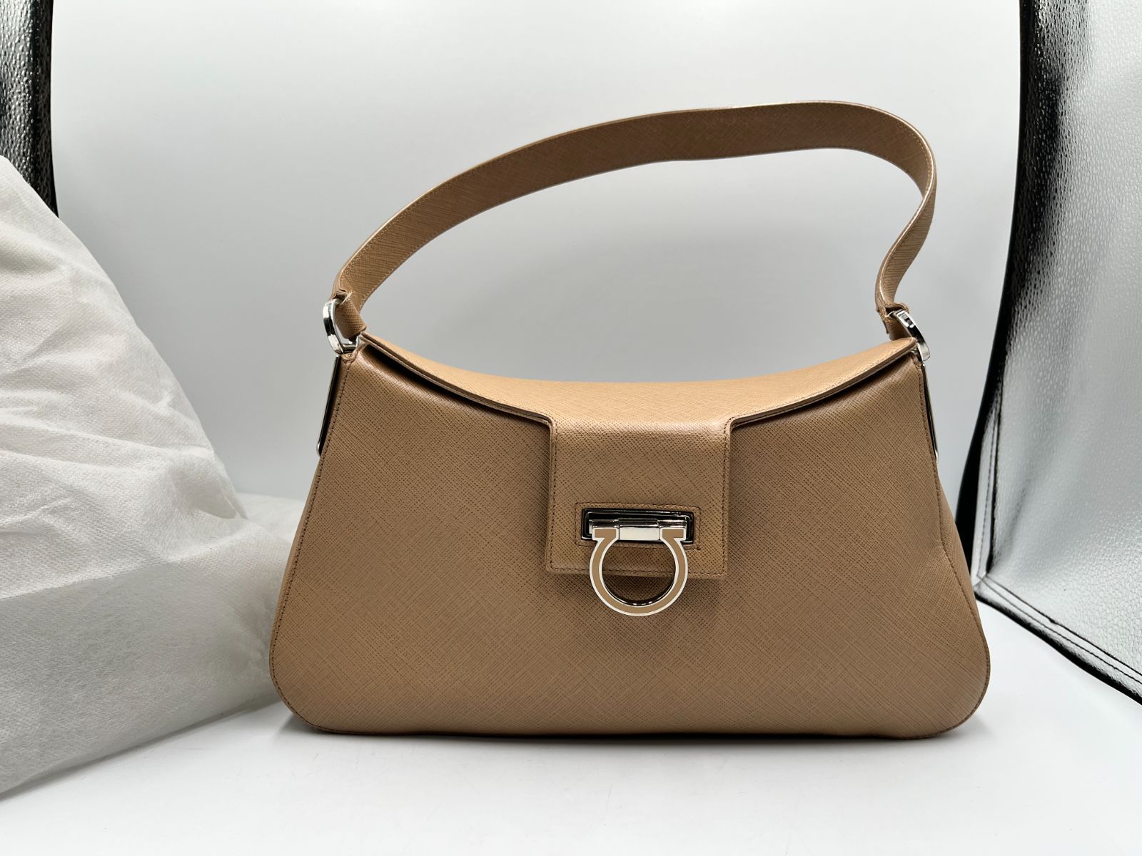 ☆美品☆Salvatore Ferragamo サルヴァトーレ フェラガモ ワン 