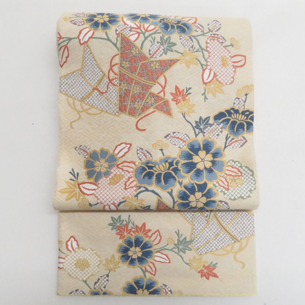 袋帯 正絹 刺繍入り 六通柄 ベージュ地 薄黄色x青色x薄紫色x多色