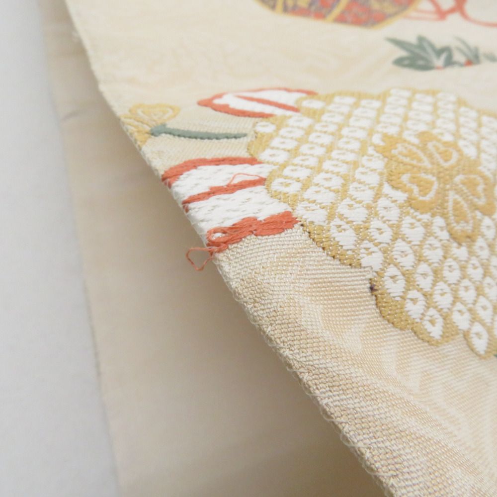 袋帯 正絹 刺繍入り 六通柄 ベージュ地 薄黄色x青色x薄紫色x多色