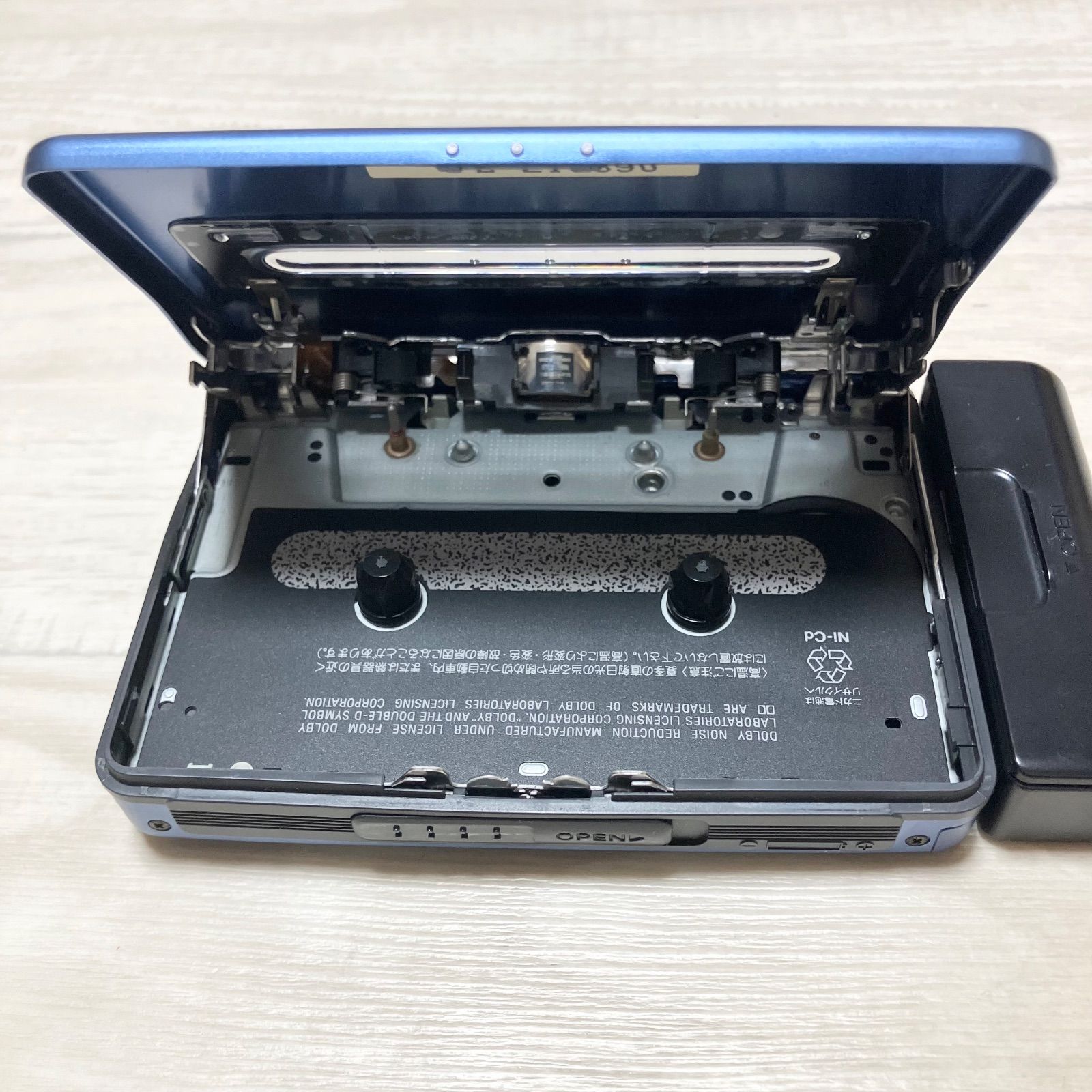 外観美品 ジャンク ソニー ウォークマン WM-EX677 WALKMAN カセット