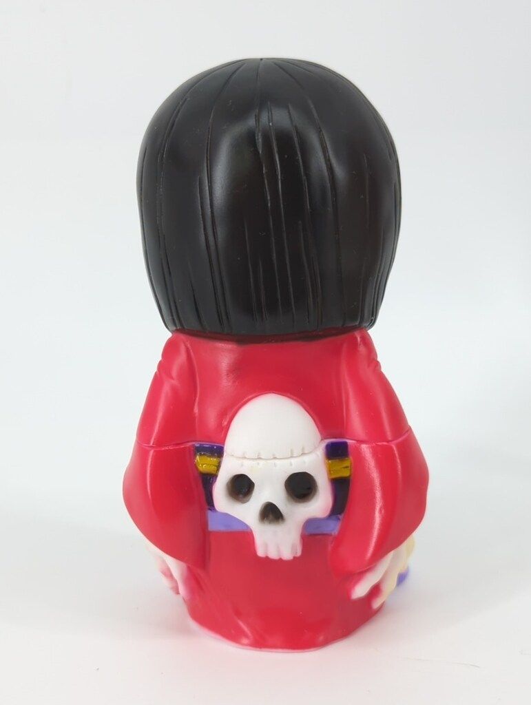 かっこわらい雑貨店 おもちゃ よしこ No.4 黒髪/赤着物 NO.4 - メルカリ