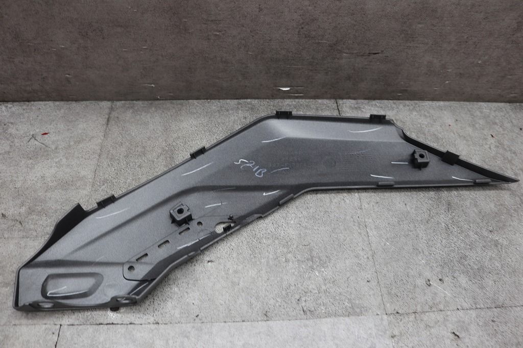 ヤマハ　純正　新品　FZ25／FZS25　右サイドカバー　　シルバー　B97-F172F-00-P2　