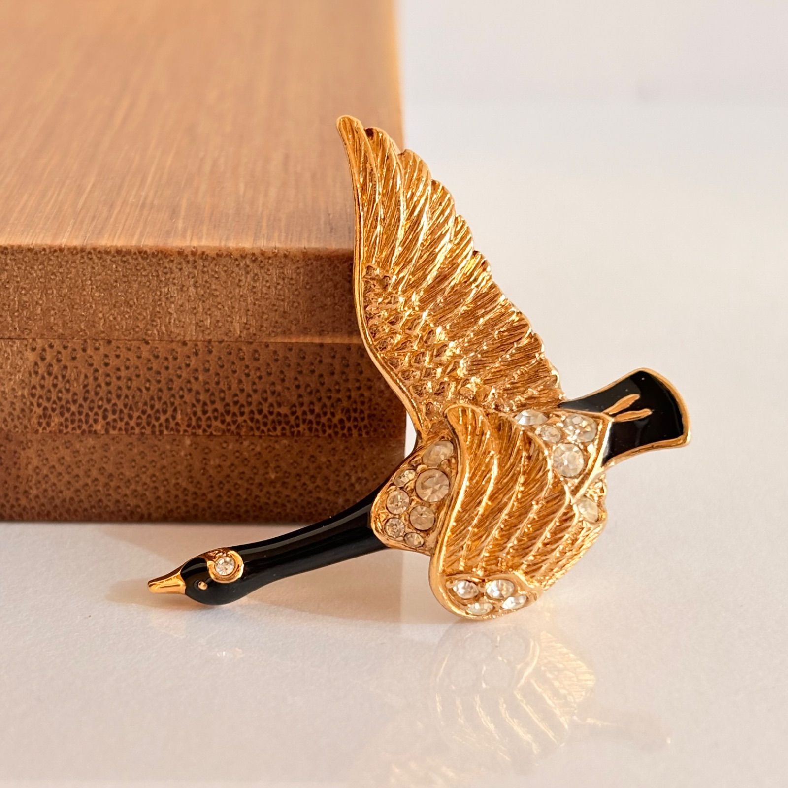 Attwood and Sawyer Vintage ブローチ