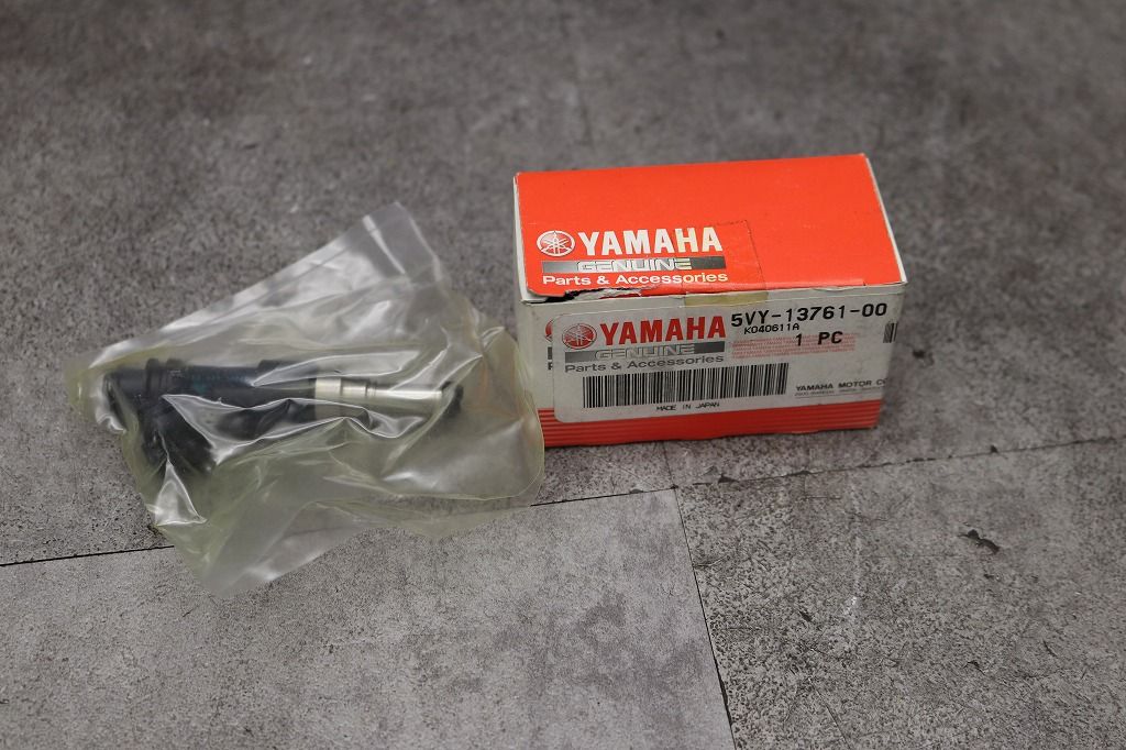 ヤマハ　YZF-R1　純正　インジェクター　5VY-13761-00　未使用　4代目 YZF-R1 2004年～ 型式：5VY系に適合