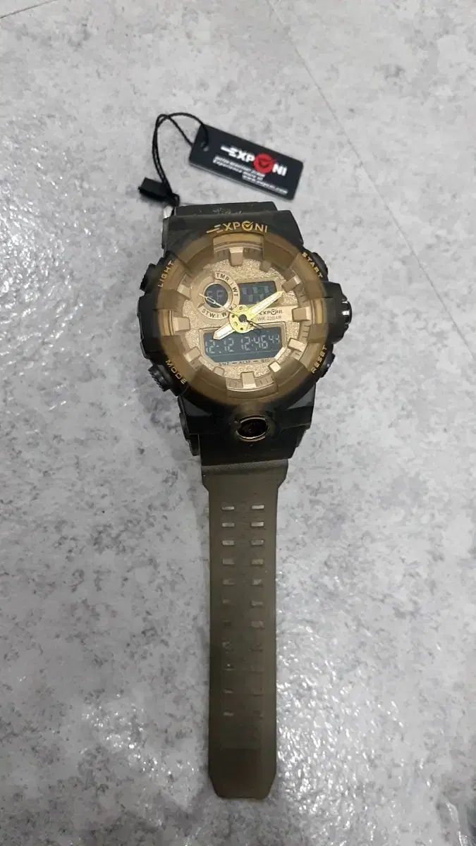 EXPONi メンズ デジタル リストウォッチ カーキ色
