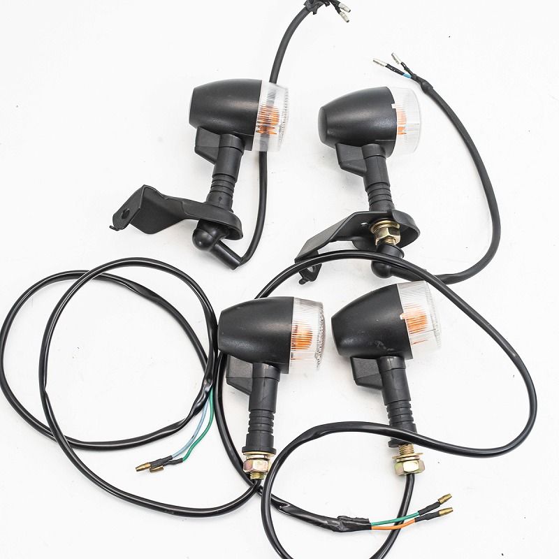 CCW　ヘイスト250　純正　ウインカー　1台分　ステー付き　未使用ですがキズ有