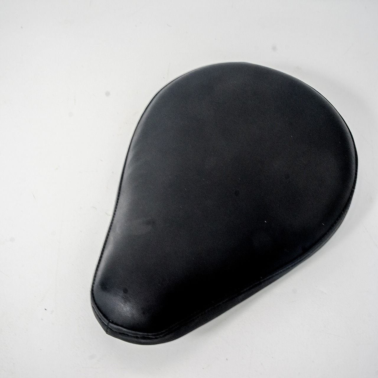 ハードテイル　サンダー250　ソロシート　縦320／横230／ボルトピッチ縦80横180ｍｍ 　2　　未使用　加工素材にも