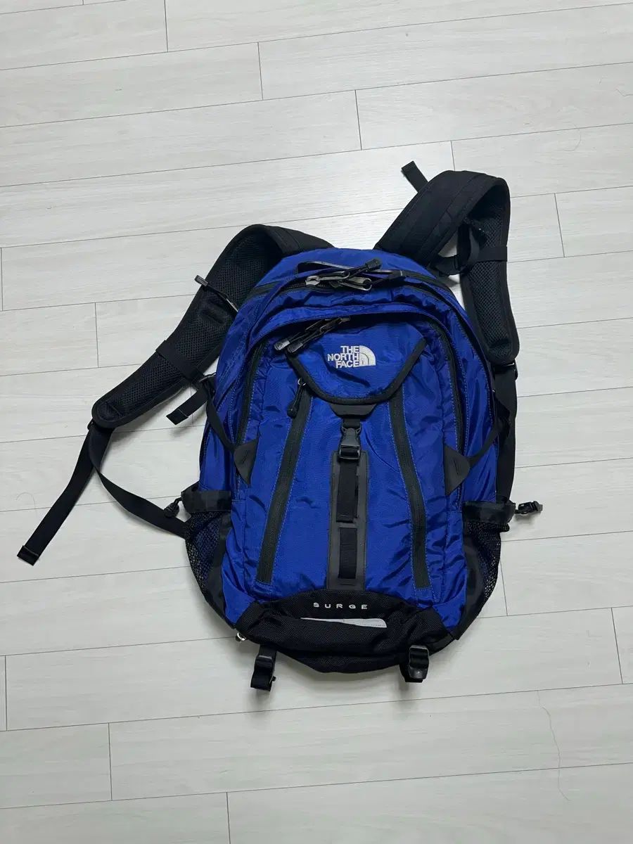 THE NORTH FACE ザノースフェイス Surge サージ バックパック ブルー
